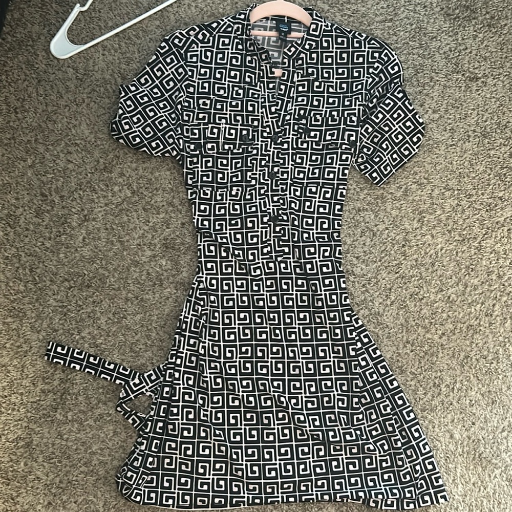 Saint Tropez West Dress! Funky pattern - cute for any occasion!